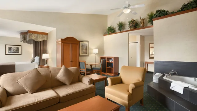 Travelodge by Wyndham Strathmore photo 11