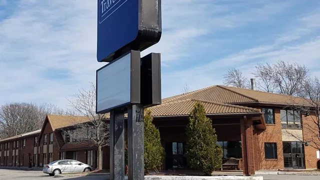 Travelodge by Wyndham Welland photo 9