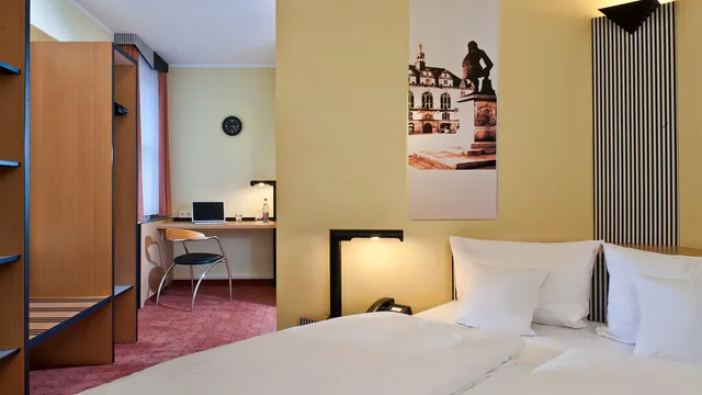 TRYP by Wyndham Halle photo 8
