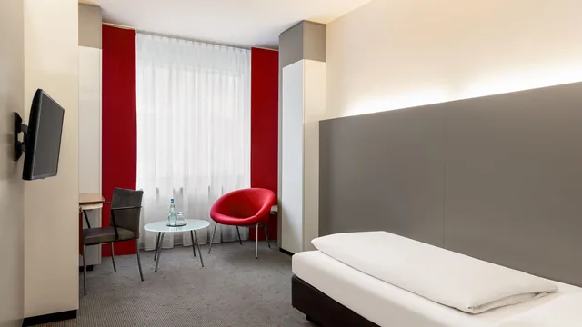 Vienna House Easy by Wyndham Stuttgart photo 3