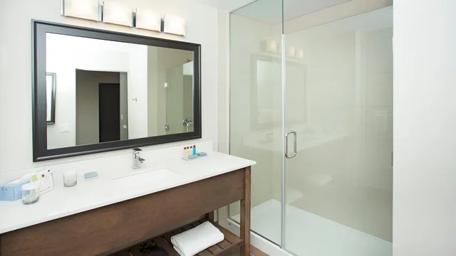 Wingate by Wyndham Calgary Airport photo 7