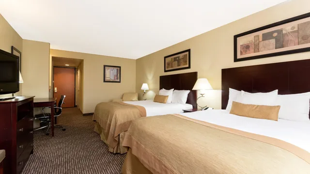 Wingate by Wyndham Dayton - Fairborn photo 7