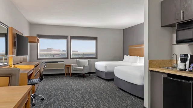 Wingate by Wyndham Lethbridge photo 12