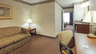 Wingate by Wyndham Mansfield OH