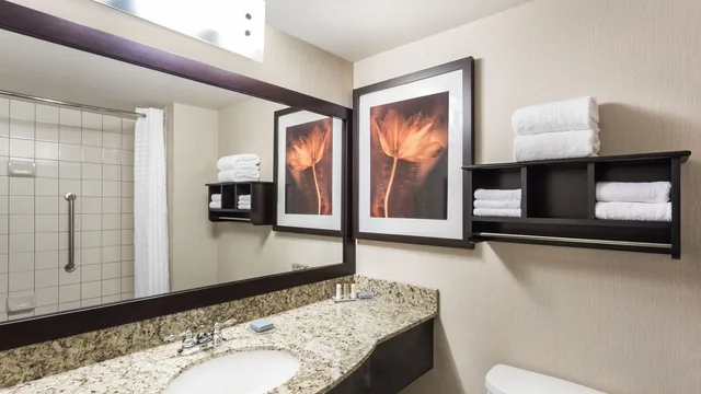Wingate by Wyndham Regina photo 6