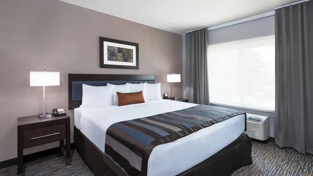Wingate by Wyndham Sidney photo 3