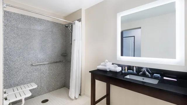 Wingate by Wyndham Sidney photo 6