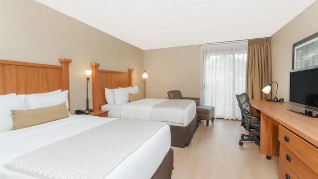 Wyndham Garden Austin photo 12