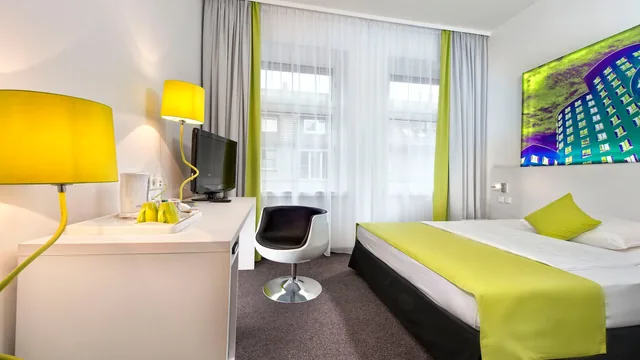 Wyndham Garden Duesseldorf City Centre Koenigsallee photo 2