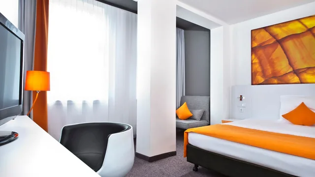 Wyndham Garden Duesseldorf City Centre Koenigsallee photo 4