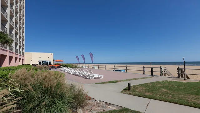 Wyndham Virginia Beach Oceanfront photo 4