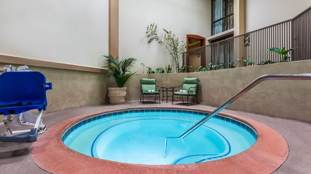 Wyndham Visalia photo 6