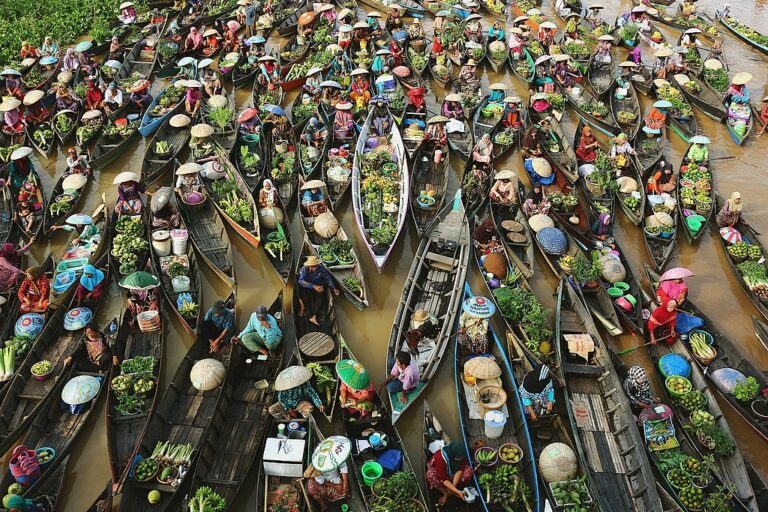 🇮🇩 eHalal Launches Global Halal Travel Guides in Javanese and Sundanese