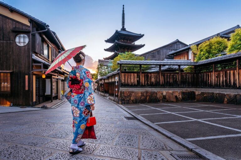 🇯🇵 From Tokyo to Kyoto: The Ultimate Halal Travel Guide to Japan