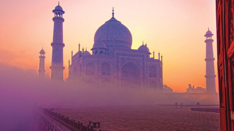 🇮🇳 Your Halal Itinerary in Delhi: Stunning Masjids, Halal Food, and Hotel Infos